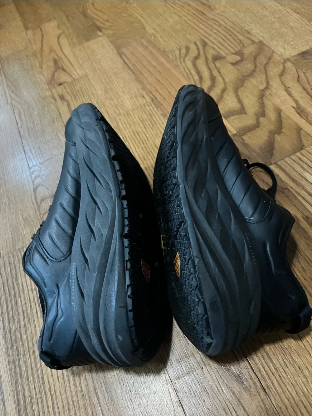 MEN'S HOKA BONDI SR SLIP-RESISTANT SNEAKERS sz 10